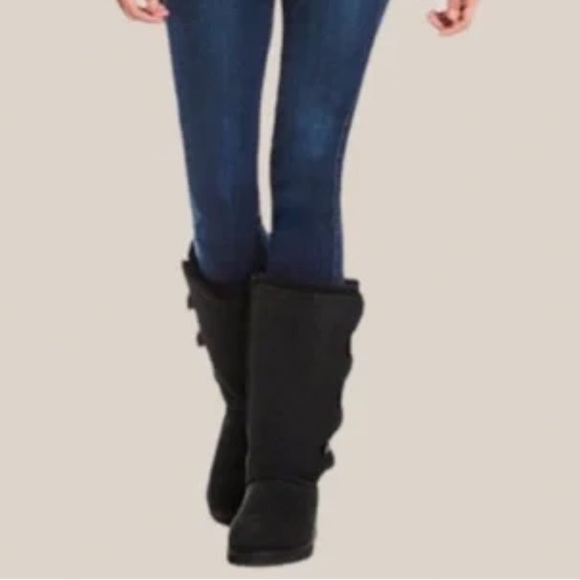 Ugg Bailey Button Triplet II Sheepskin Snow Boots Sz 6 Black Women - Picture 2 of 9